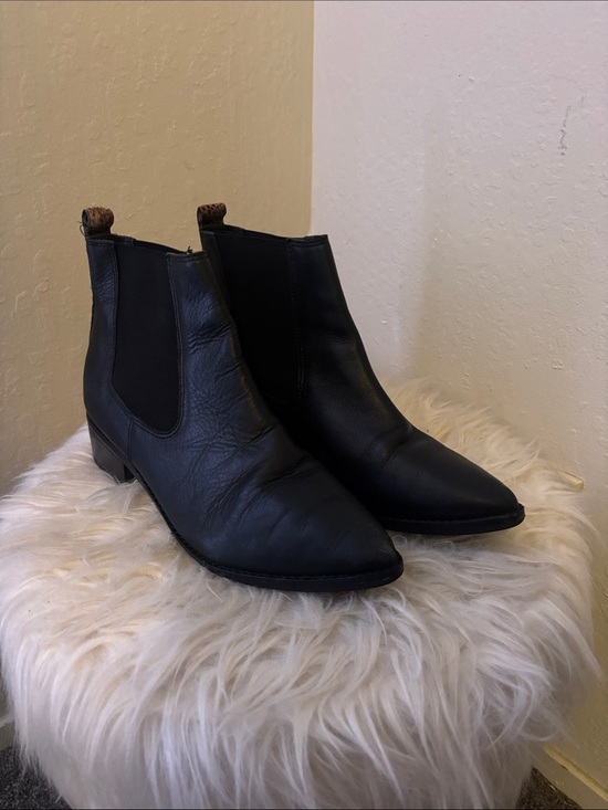 Matisse Shoes - Matisse Black Pointed Chelsea Ankle Boots